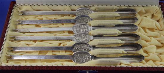 A set of six late 1930s silver lobster picks, 5 oz.
